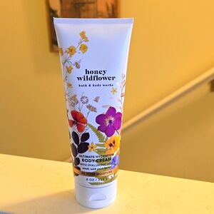 Honey wildflower body cream with hyaluronic acid!